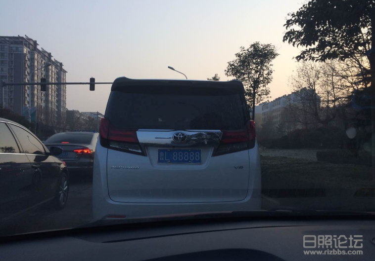 鲁L88888